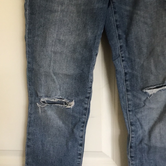 Gap 1969 destroyed medium wash jeans - Picture 2 of 9